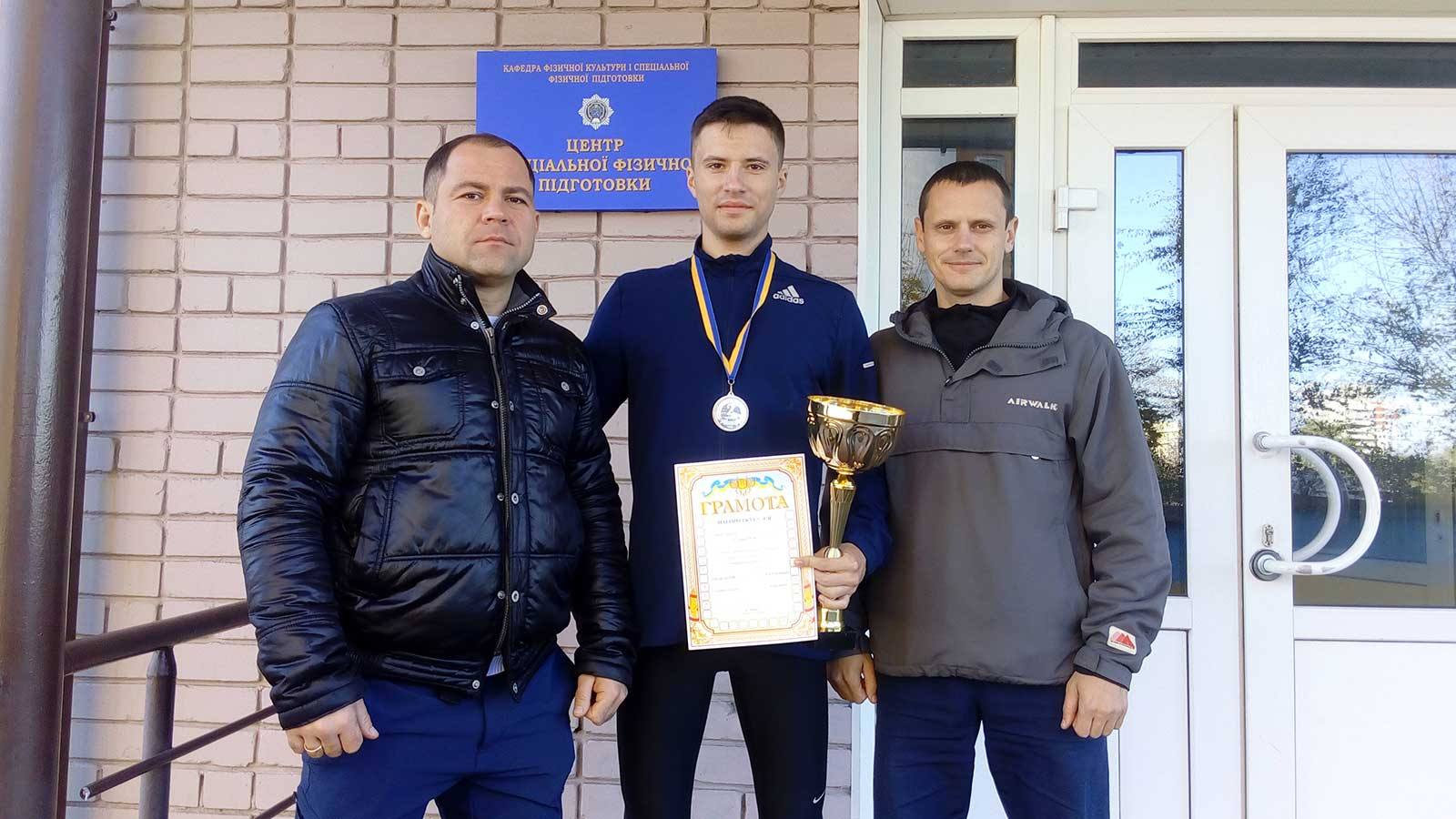 Чемпіонат України з легкої атлетики - курсант ДДУВС здобув срібло.