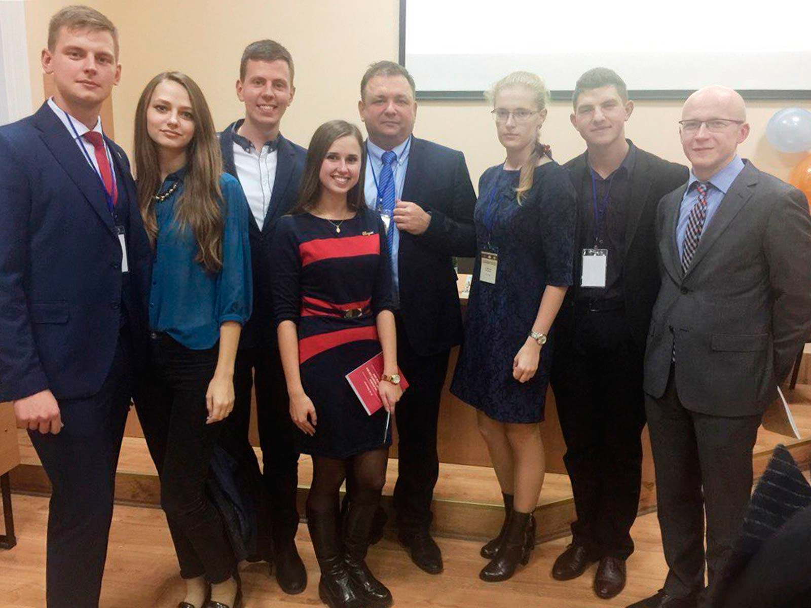 У всеукраїнських змаганнях з конституційного права команда ДДУВС обійшла провідні юридичні виші України