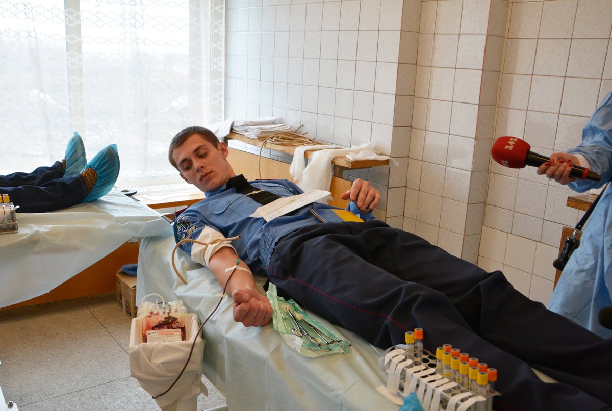 «Моя кров рятує життя» – курсанти ДДУВС взяли участь у благодійній акції