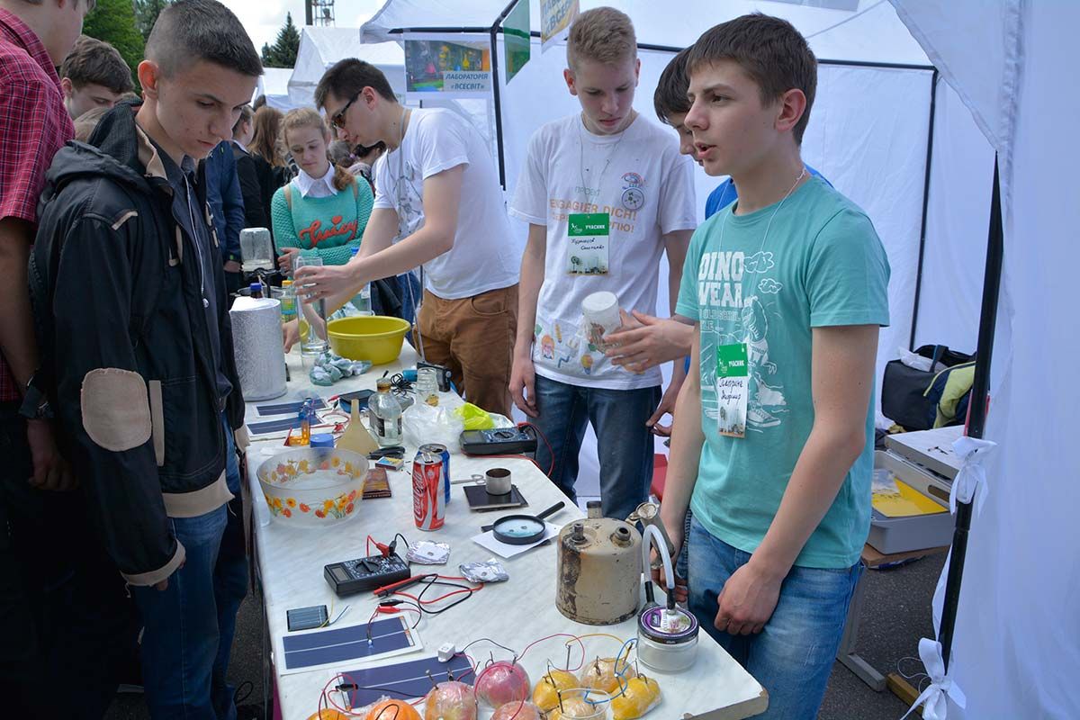У ДДУВС пройшов фестиваль науки для школярів Дніпропетровщини