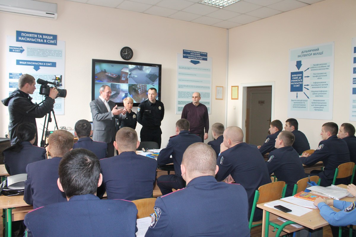 Спільні заняття курсантів ДДУВС та поліцейських патрульної поліції міста Дніпропетровськ