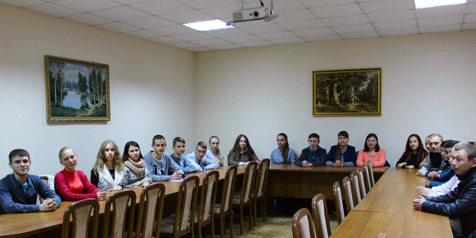 У мультимедійному кабінеті студенти переглянули відеофільм про історію українського козацтва на Криворіжжі.