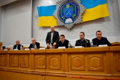 Володимир Сагайдак, Андрій Фоменко, Віталій Глуховеря, Олег Золотоноша, Володимир Ковбаса та Костянтин Чаплинський на конференції трудового колективу ДДУВС