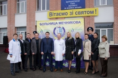 Олег Золотоноша, Сергій Риженко та співробітники університету на заняттях із надання невідкладної швидкої допомоги