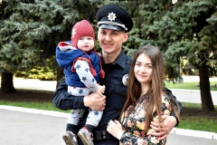 Служити та захищати: у Дніпрі нові патрульні склали присягу