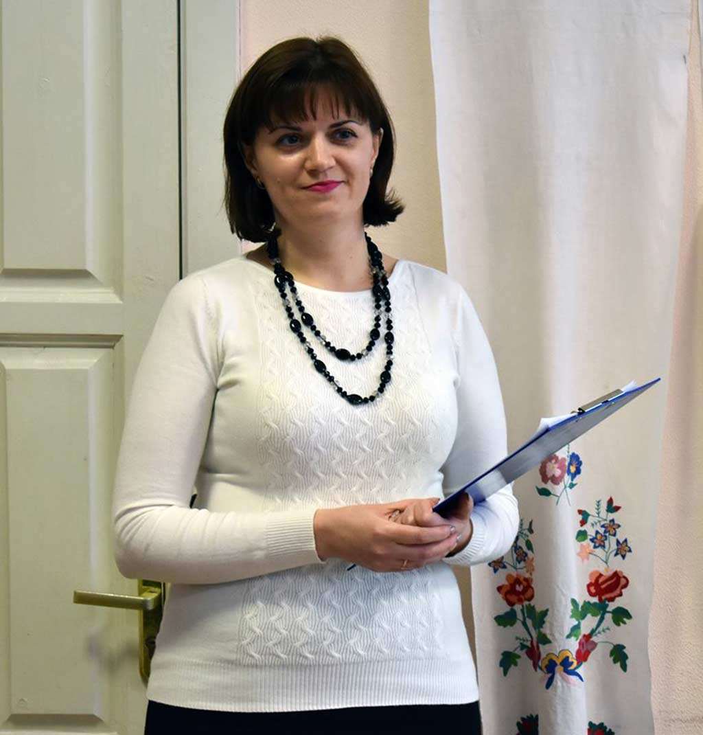 Кафедра українознавства та іноземних мов ДДУВС провела літературну вікторину
