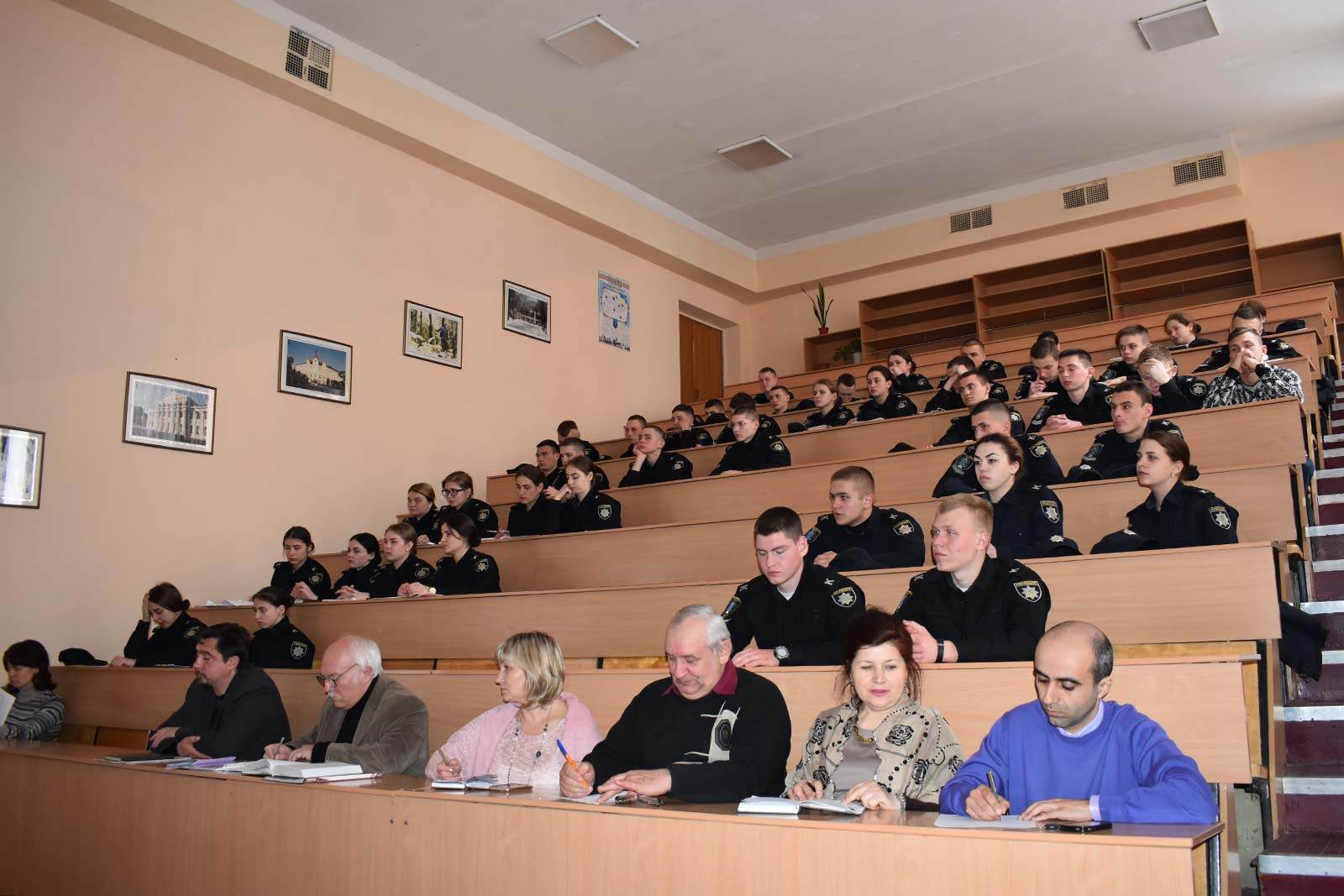 Семінар «Проблеми формування громадянського суспільства в Україні»