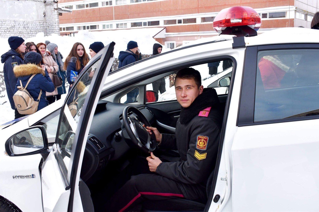 ДДУВС відчиняє двері школярам Дніпропетровщини