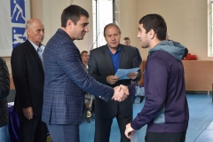 Перший проректор ДДУВС полковник поліції Олег Золотоноша на нагородженні переможців змагань