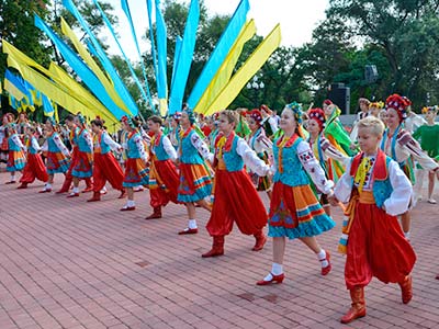 У Дніпрі відбулись урочисті заходи з нагоди святкування 25-ї річниці Незалежності України, в яких взяли участь курсанти та співробітники Дніпропетровського державного університету внутрішніх справ.