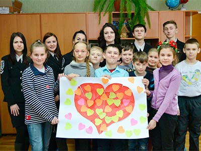 Студенти Криворізького факультету провели благодійну акцію «Від серця до серця»