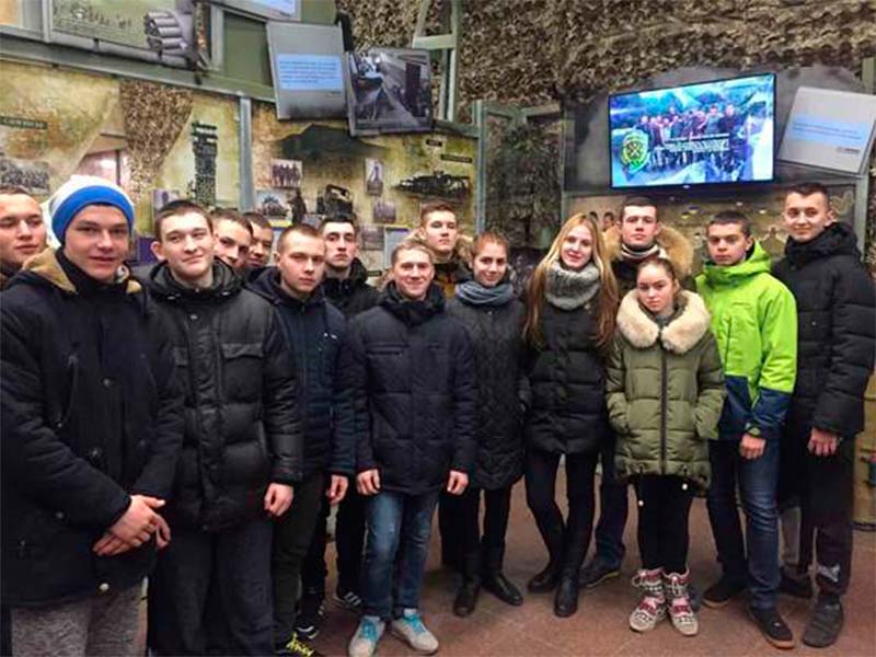 Курсанти ДДУВС познайомились із внутрішньою експозицією першого в Україні музею Антитерористичної операції на Сході країни