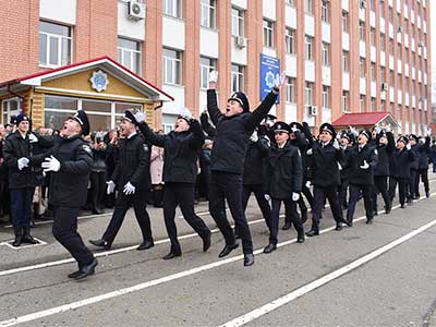 Випускники Дніпропетровського державного університету внутрішніх справ поповнили ряди Національної поліції України
