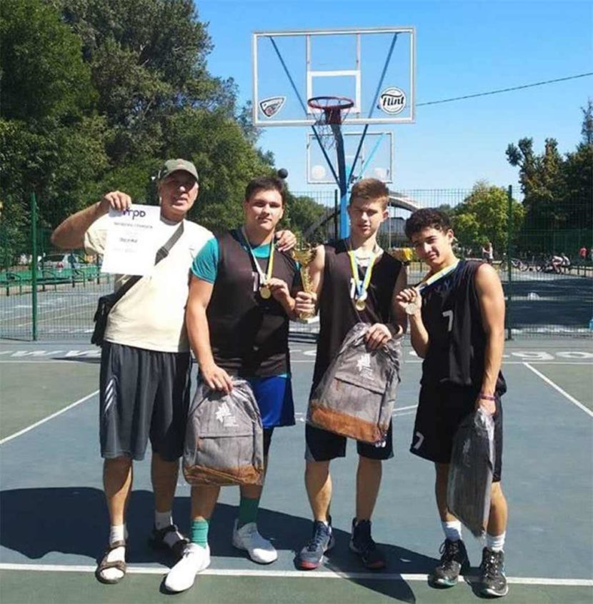 Баскетболісти ДДУВС обійшли 15 збірних Дніпра і стали чемпіонами