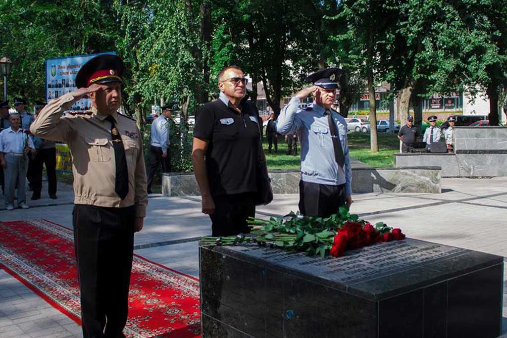 22 серпня, відзначають День пам'яті правоохоронців, які загинули під час виконання своїх службових обов'язків.
