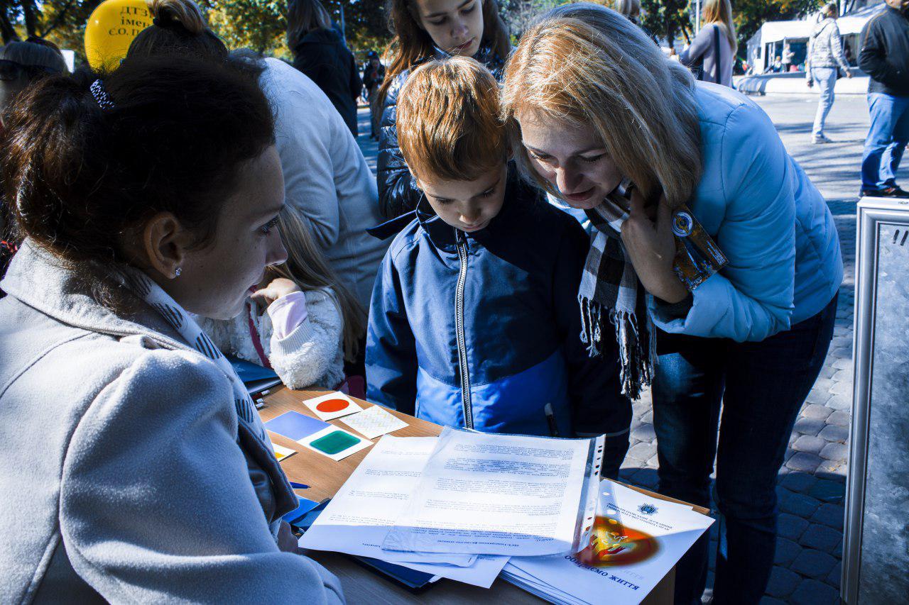 «Місто професій» у Дніпрі: як дітлахи відчули себе дорослими 