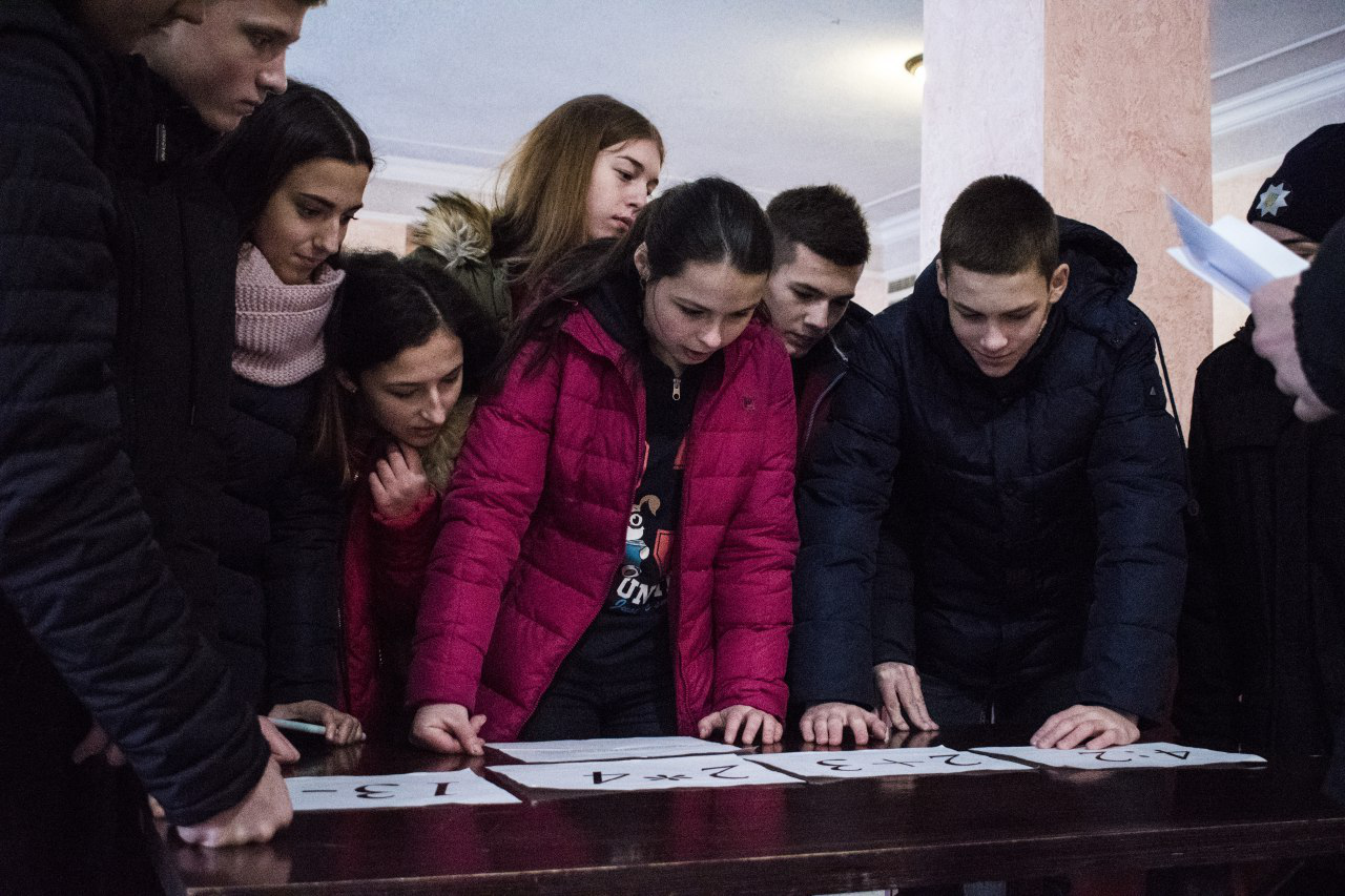 Учора – школяр, сьогодні – курсант/студент: старшокласники Дніпра взяли участь у діловій грі