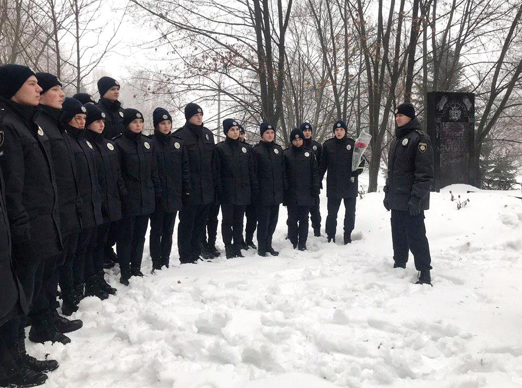 Курсанти ДДУВС ушанували пам’ять жертв Голокосту