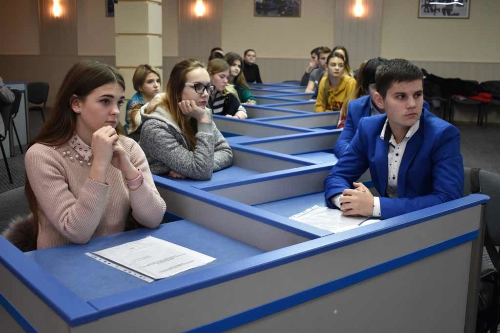 У Дніпропетровському державному університеті внутрішніх справ презентували книгу «Життя на Нулі».
