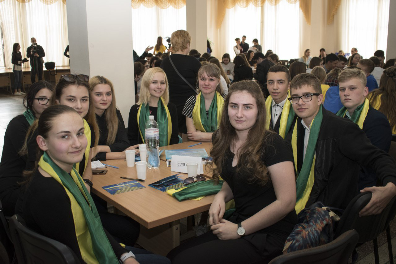 Дніпровські школярі зійшлися у правовому поєдинку
