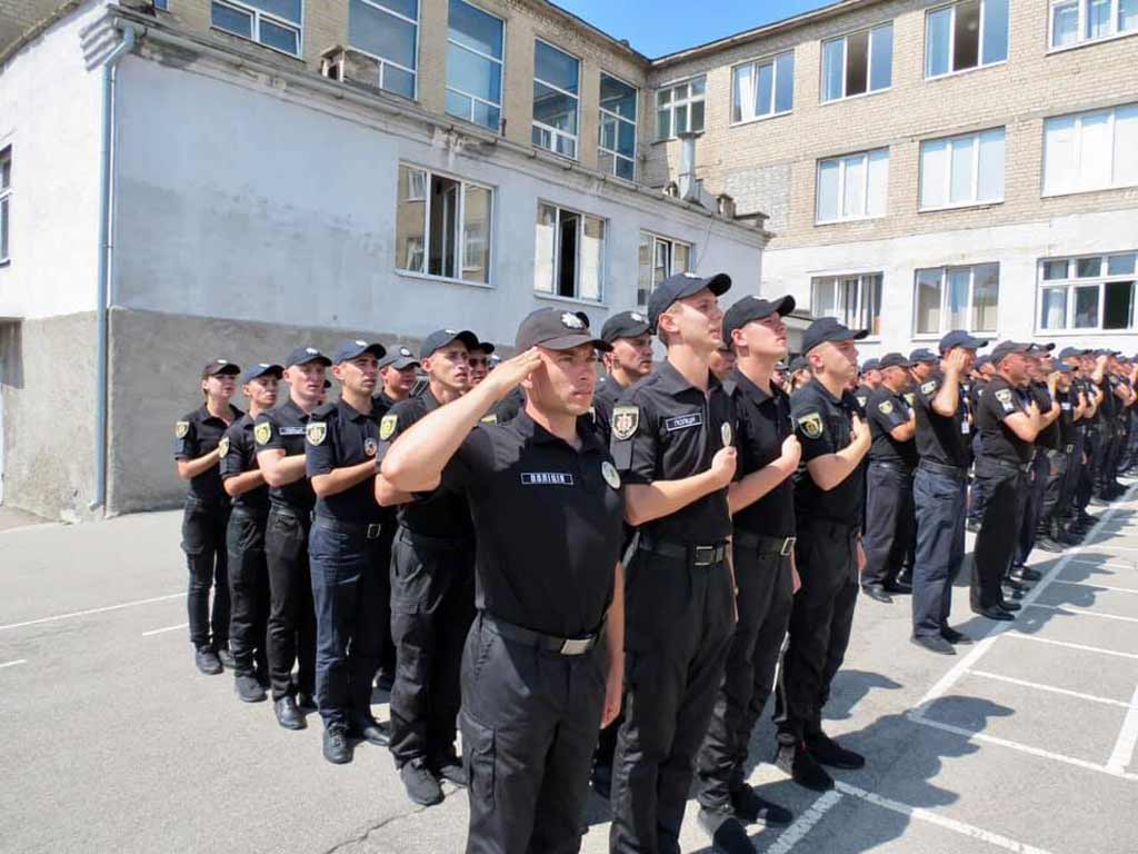 У Запоріжжі 20 новобранців поліції склали Присягу