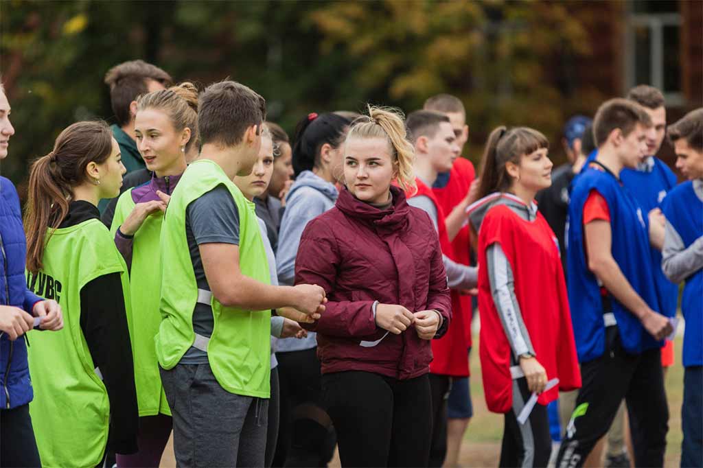 У ДДУВС вперше провели змагання зі спортивного орієнтування серед студентів 1 курсу юридичного факультету