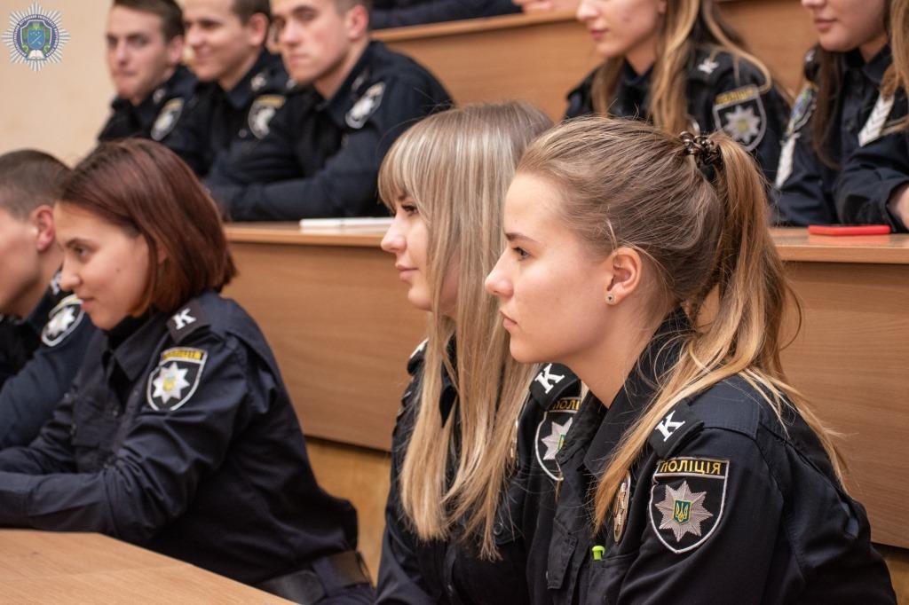 Як поліцейські протидіють домашньому насильству у Фінляндії, дізнавалися курсанти ДДУВС