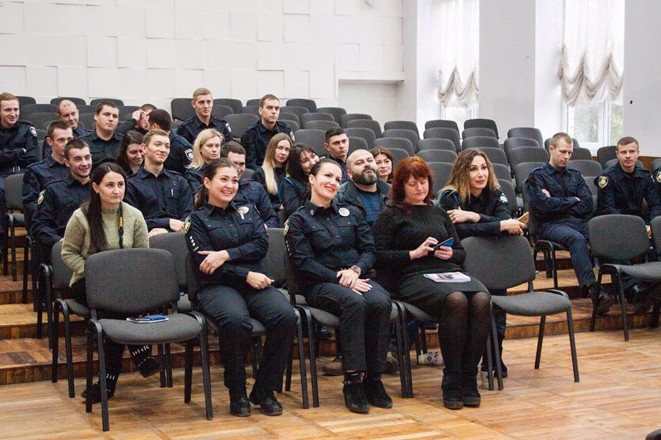 Представник ДДУВС провів для майбутніх поліцейських тренінг щодо методів боротьби зі стресом 